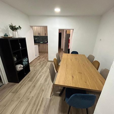 Apartamento Recien Reformado Con 5 Habitaciones Y 3 Banos Madrid Exterior photo