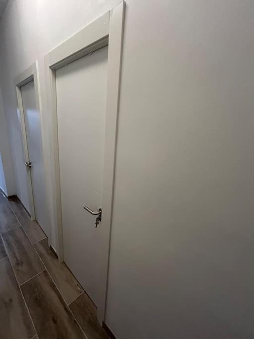 Apartamento Recien Reformado Con 5 Habitaciones Y 3 Banos Madrid Exterior photo